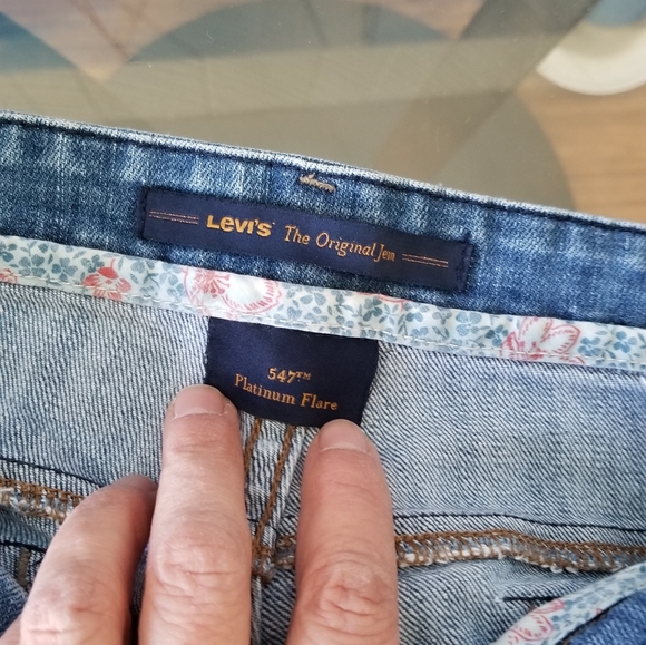 Levis 547 premium flare jean - Picture 7 of 7